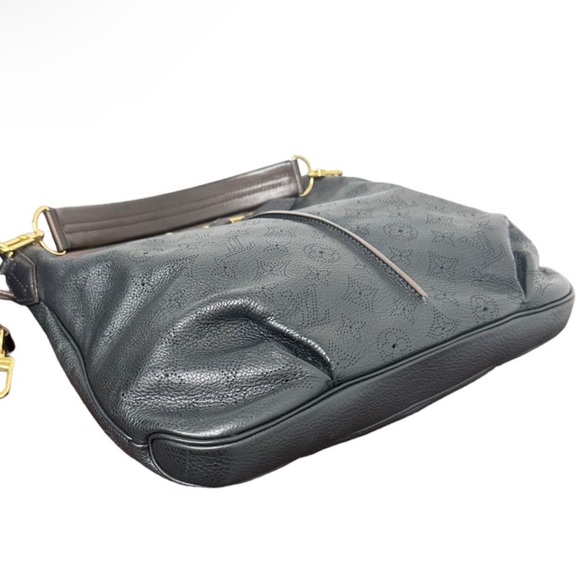 Louis Vuitton Mahina Salene MM - Picture 5 of 10